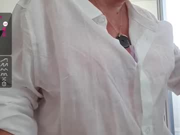  oldschool lady