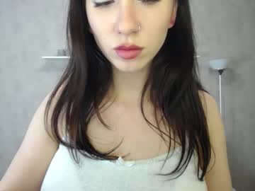 angelina kelly