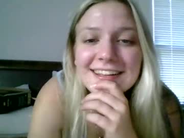 bigtittybella21