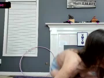 v plays